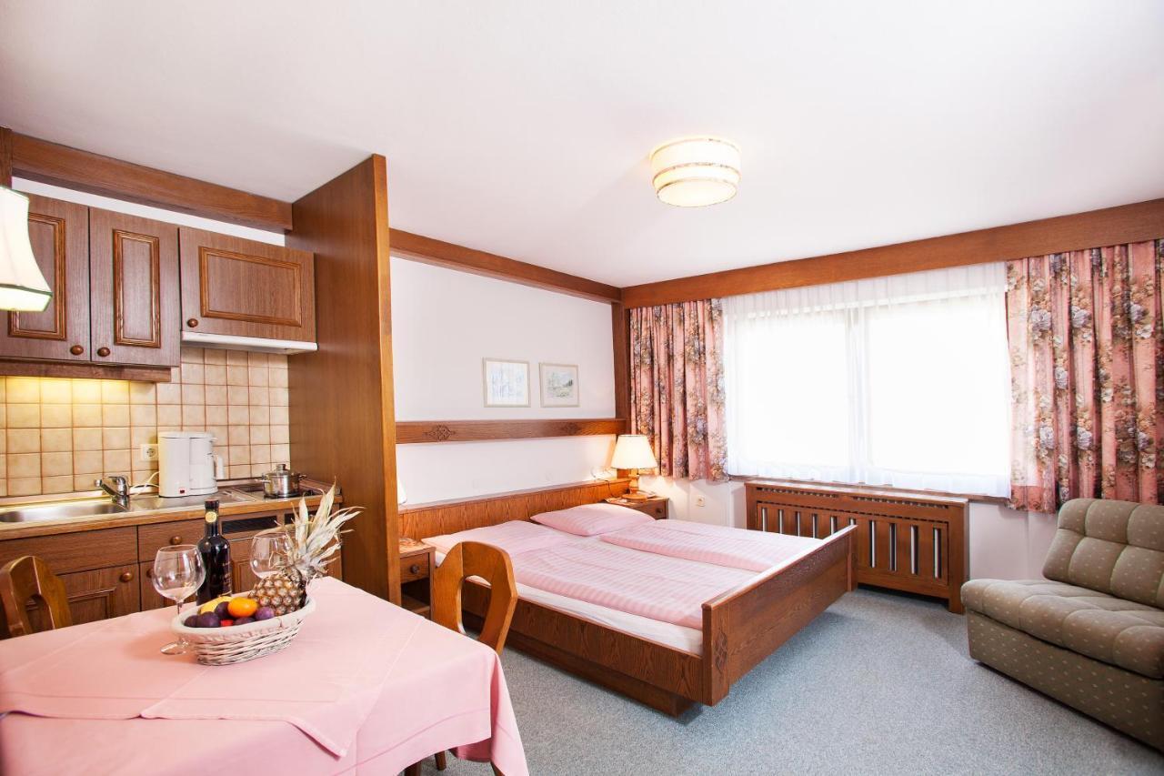 Johannahof Appartements Kaprun Room photo
