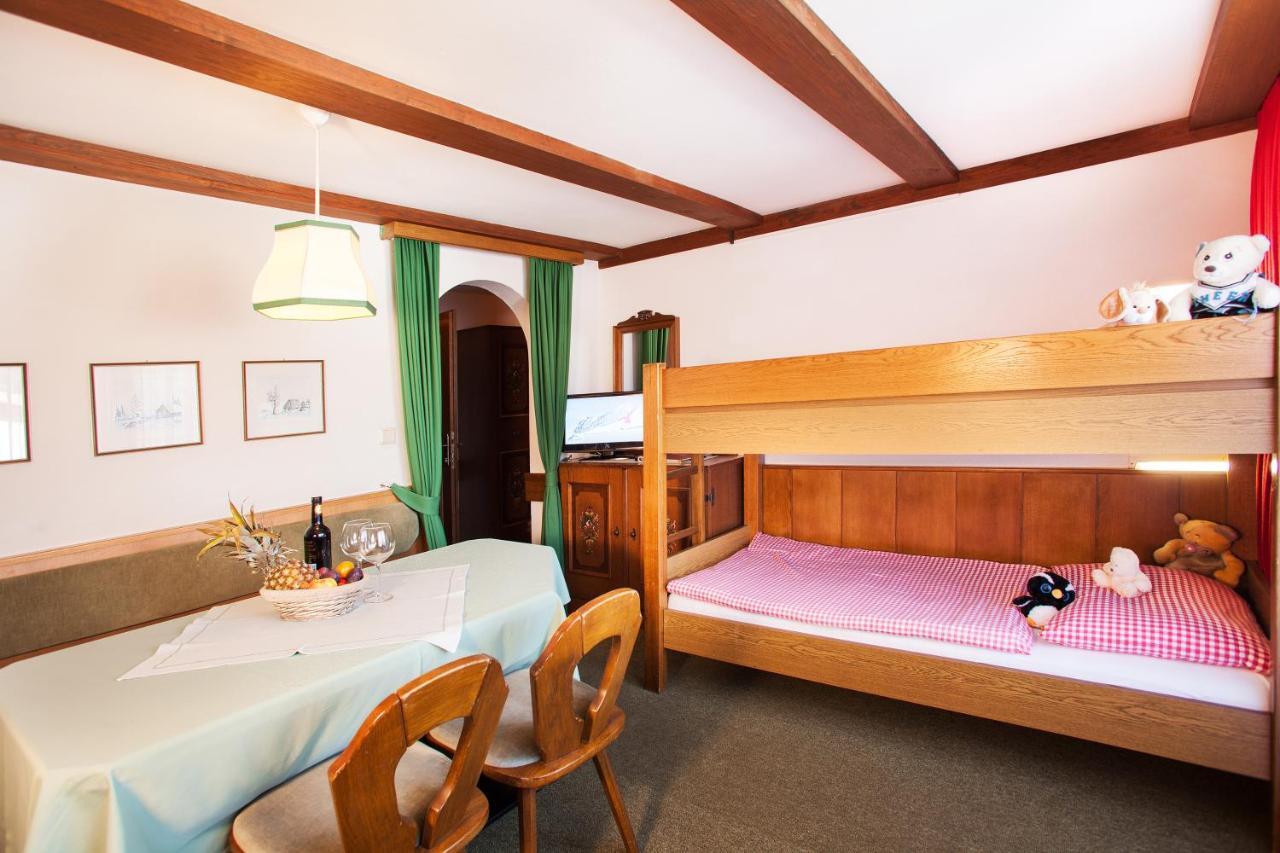 Johannahof Appartements Kaprun Room photo